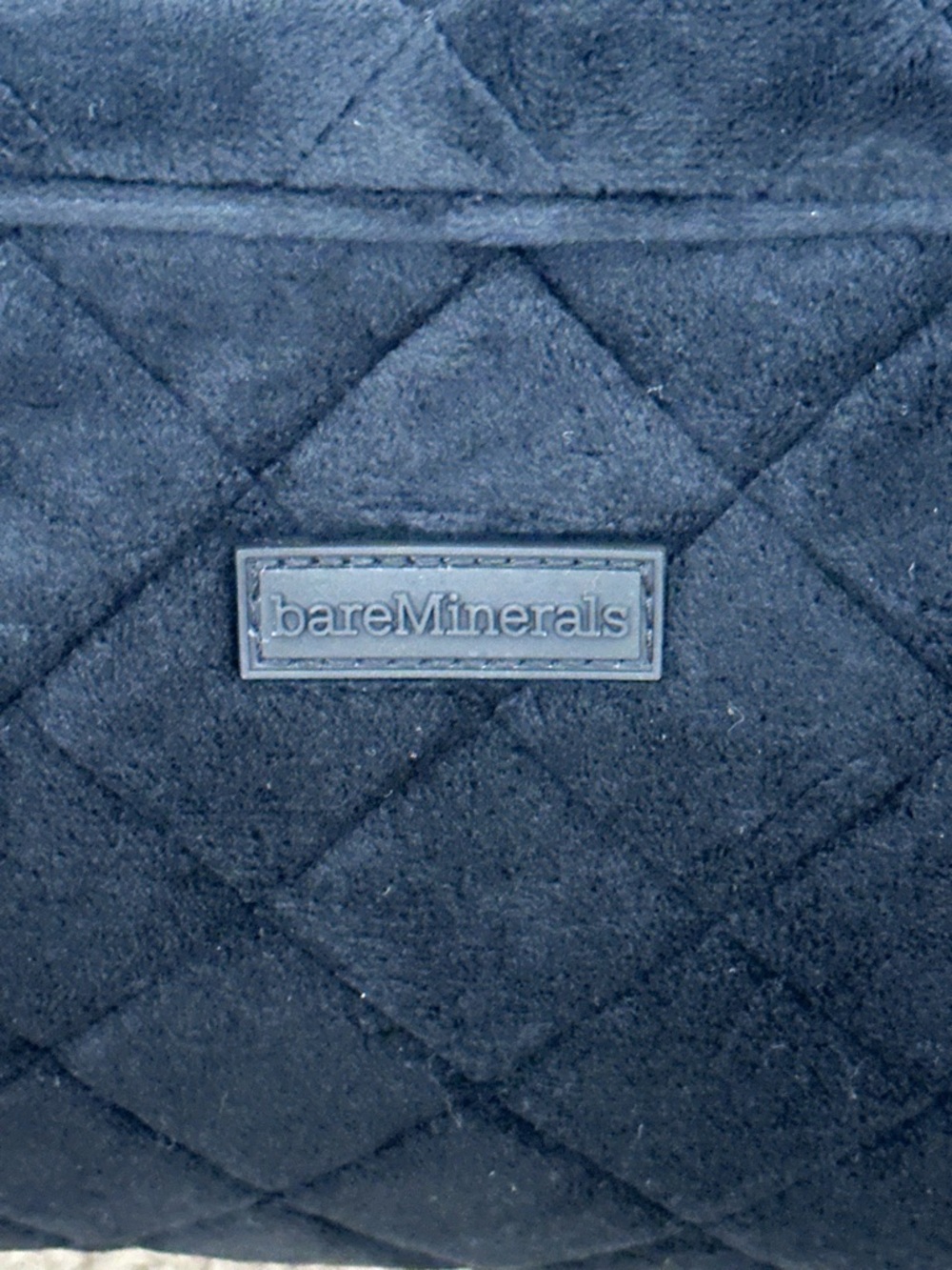 BareMinerals Black Velvet Quilted Cosmetic Makeup Travel Bag - New & Unused - Picture 7 of 8